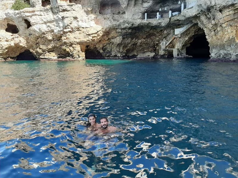 Polignano a Mare: Boat Tour with Prosecco and Snacks - Grotta Palazzese: What to Watch For During the Photo Stop