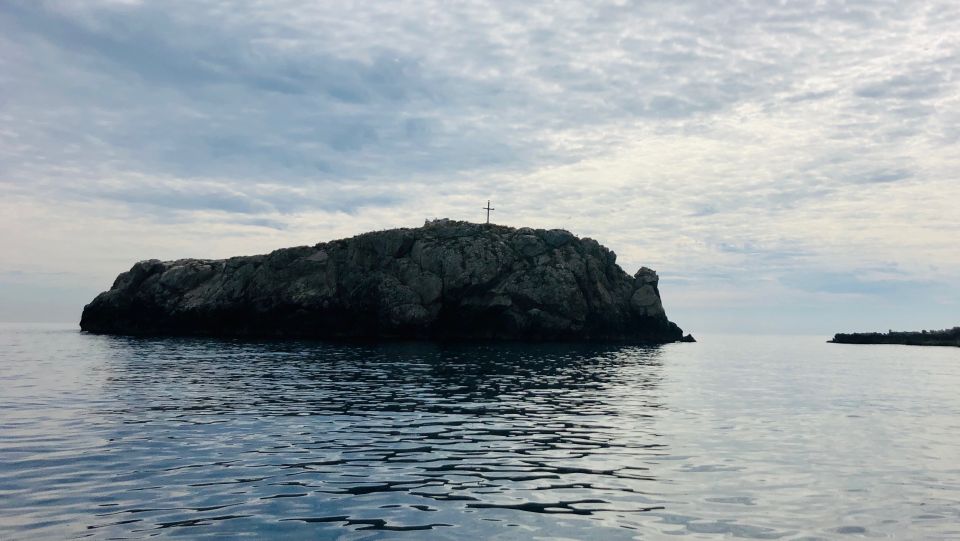 Polignano a Mare: Boat Trip, Swim & Cave with Aperitif - What to do before you go: quick checklist