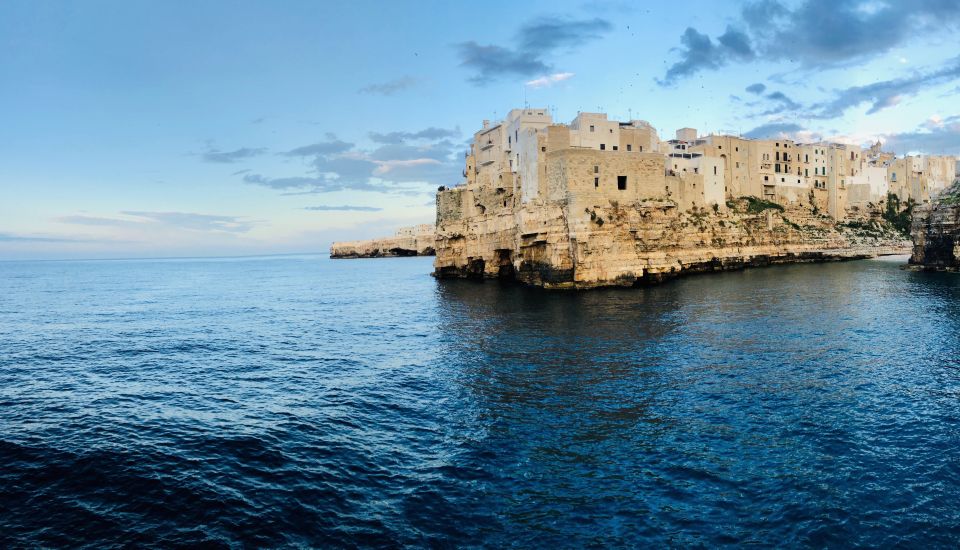 Polignano a Mare: Boat Trip, Swim & Cave with Aperitif - Finding Ludovica: meeting point basics that save time