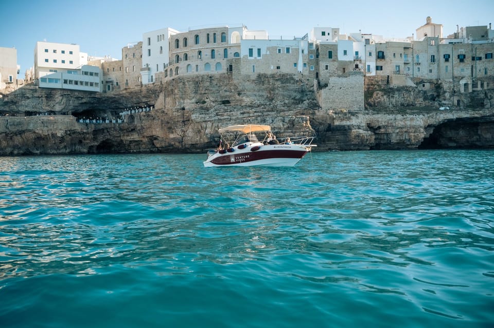 Polignano Sea Caves: Boat Tour with Snorkeling & Aperitif - Grotta delle Rondinelle: Swallows, Crevices, and Texture