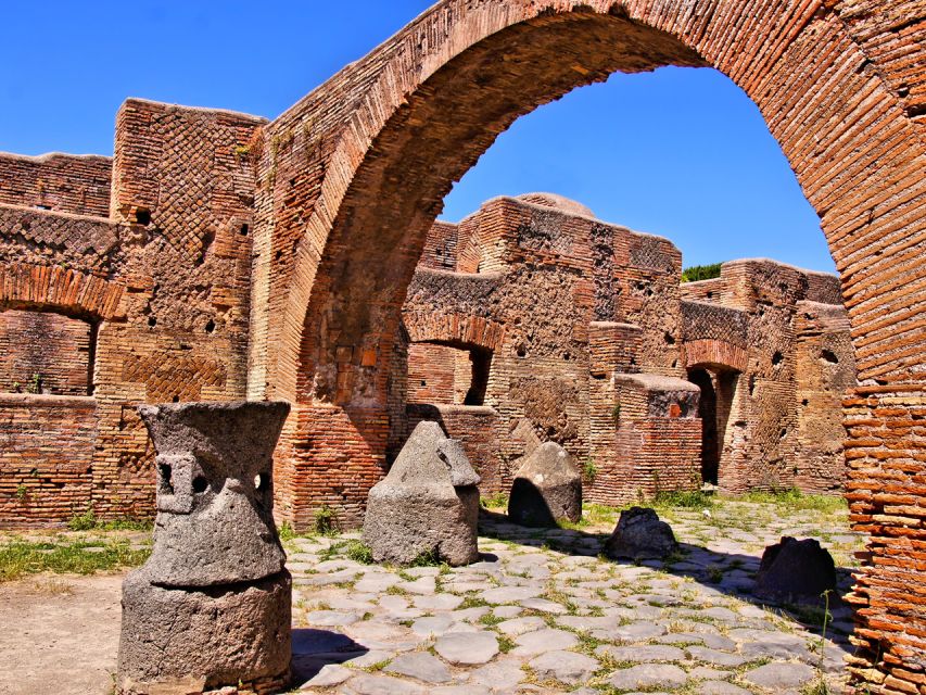 Pompei: Mount Vesuvius and Pompeii with Round-Trip Transfer - Should you book this Pompeii: Mount Vesuvius and Pompeii tour?
