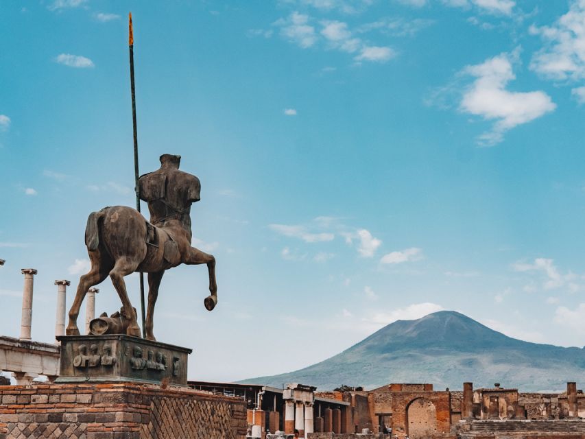 Pompei: Mount Vesuvius and Pompeii with Round-Trip Transfer - Mount Vesuvius: crater access and the walk you’ll actually feel