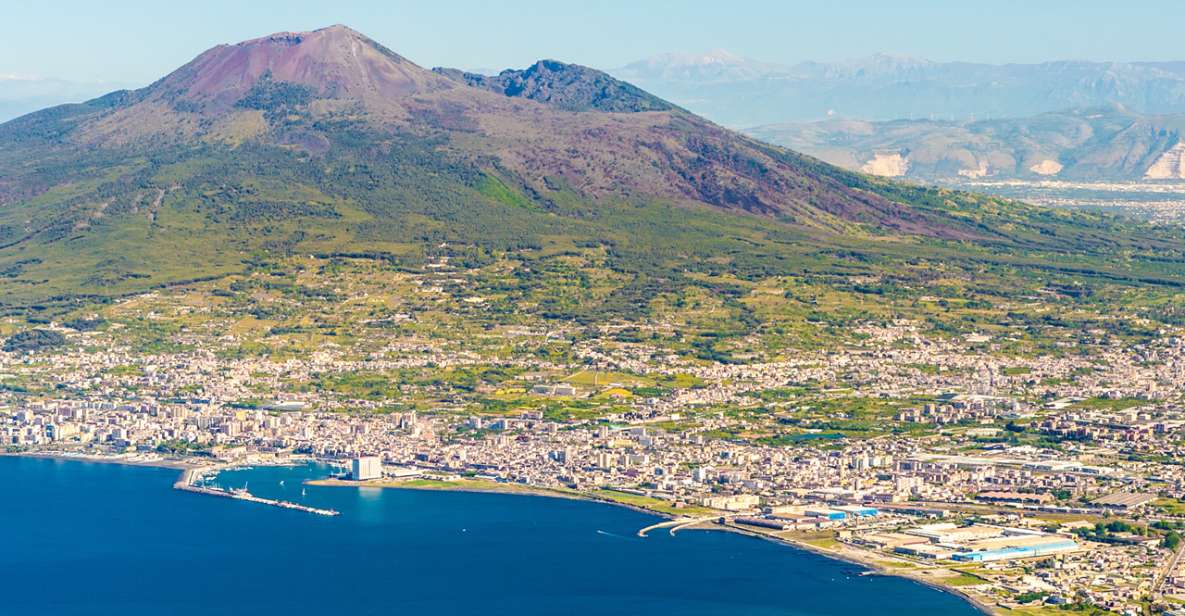 Pompei: Pompeii and Vesuvius Combo with Transfer and Tickets - Key things to know before you go