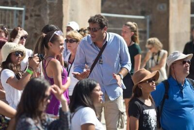 Pompeii 3 Hours Walking Tour Led by an Archaeologist - Granaries of the Forum: Fountains, marble tables, and casts