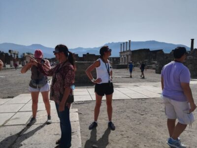 Pompeii: 3D Walking Tour with Entry Ticket - AR glasses on Pompeii: what changes when you see “before” and “after”