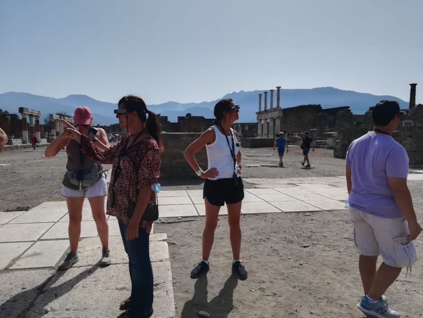 Pompeii: 3D Walking Tour with Entry Ticket - AR glasses on Pompeii: what changes when you see “before” and “after”