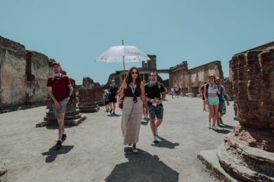 Pompeii 3hours Villa of Mysteries tour with an Archaeologist - The House Stops: Where Roman Daily Life Feels Tangible