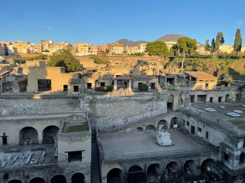 Pompeii and Herculaneum: Guided Tour with an Archaeologist - Practical tips so your day goes smoothly