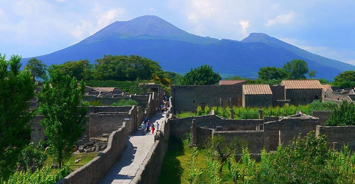 Pompeii and Vesuvius Full-Day Tour from Amalfi Coast - Why Pompeii + Vesuvius works as a full-day pairing