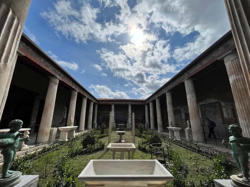 Pompeii: Archeological Tour & Wine Tasting at Mt. Vesuvius - Key things that make this Pompeii + Vesuvius day work