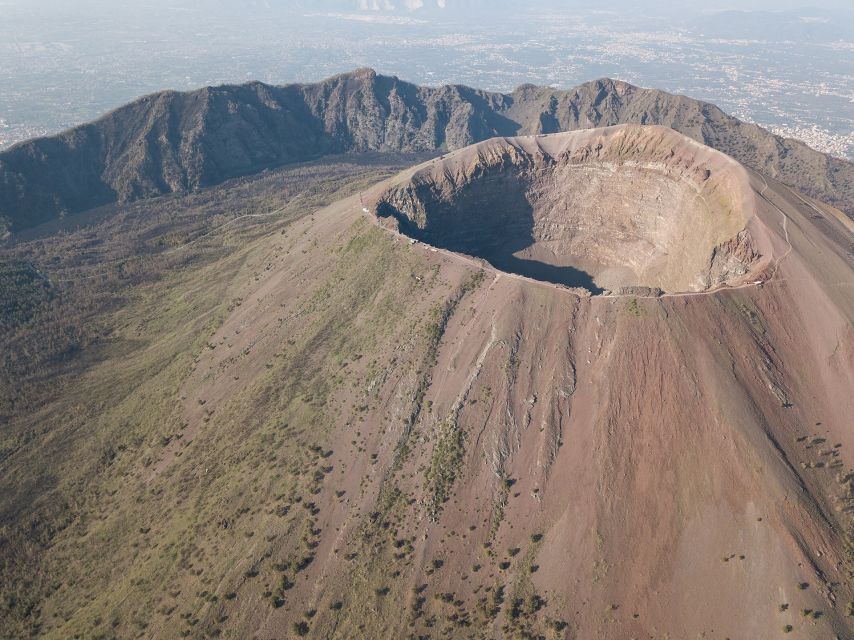 Pompeii: Day Tour of Pompeii and Vesuvius with Bus Transfer - Choosing Your Pompeii Priorities: Main Sights vs. a Longer Day Feeling