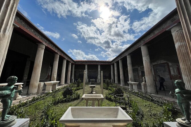 PompeiI Exclusive Tour with your Archaeologist in a Small Group - Venus to Jupiter: temples and the Forum core in 60 minutes