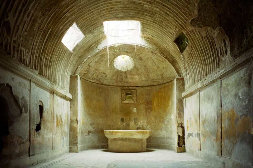 Pompeii: Guided Tour with Skip-the-Line Entry - Skip-the-line entry that helps you start seeing Pompeii sooner