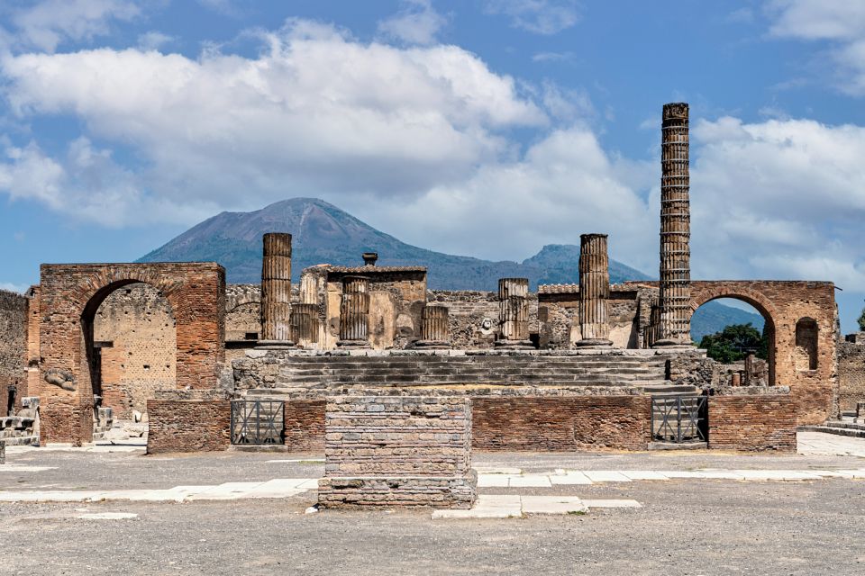 Pompeii: Guided Walking Tour with Entrance Ticket - Logistics That Can Make or Break Your Morning