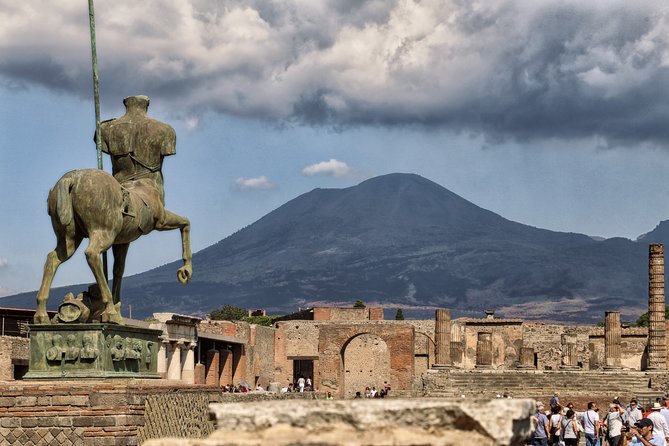 Pompeii Half Day Trip from Naples - What to expect on the bus and during pickups