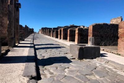 Pompeii private tour with expert guide in archaeology - Meeting point on your time: where the tour starts and ends