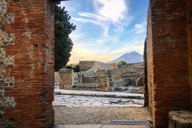 Pompeii Skip-the-Line Entry Small Group Guided Tour - The Guide Matters: When Storytelling Turns Ruins Into a City