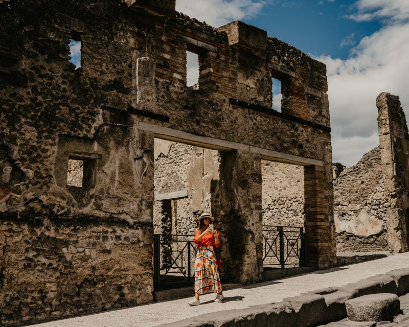 Pompeii: Skip-the-Line Entry Ticket with Digital Guide App - The digital guide app: offline prep, live map, and headphones reality