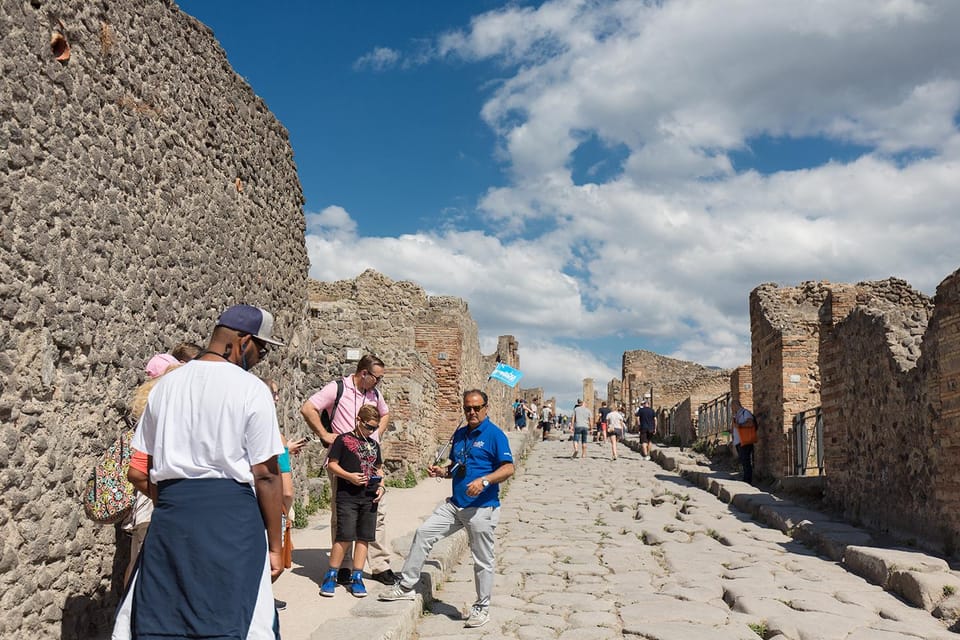 Pompeii: Skip-the-Line Guided Tour - Victims’ plaster casts: seeing the tragedy without losing context