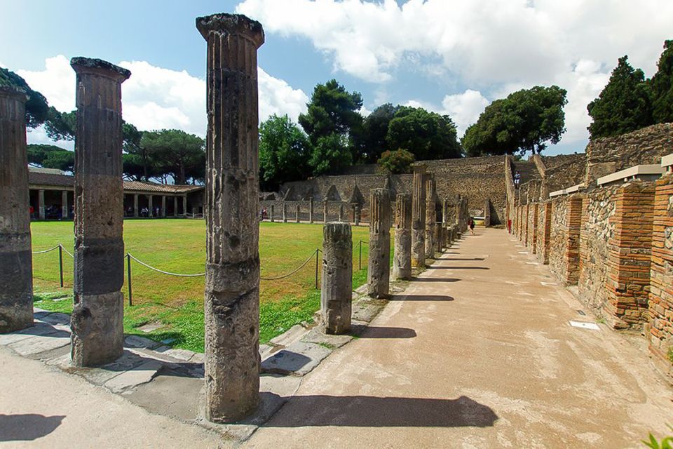 Pompeii: Skip-the-Line Guided Tour with Expert Archaeologist - Why an Archaeologist Changes Everything at Pompeii