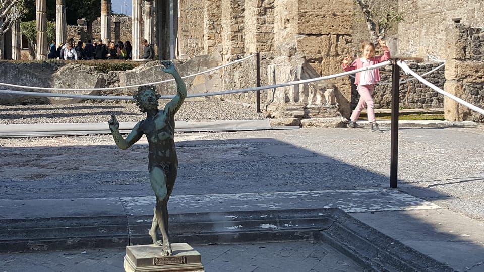 Pompeii: Skip-the-Line Tickets and Tour with Archaeologist - Homes, Villas, Bathhouses, and the Roman Routine