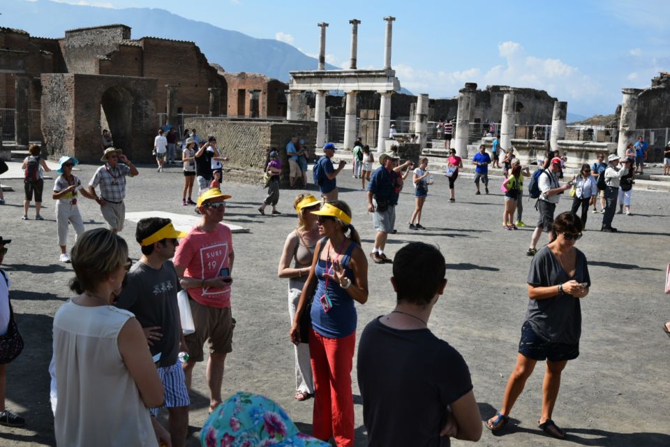 Pompeii Skip-the-Line Tour with Expert Archeological Guide - First stops in the city: theatre, snack culture, and quick photo moments