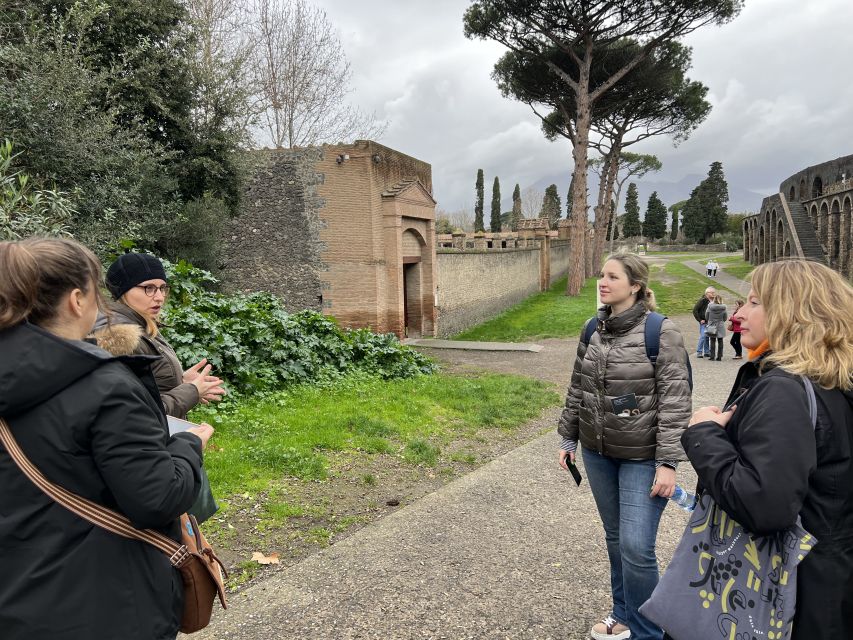 Pompeii: Small-Group Guided Tour with Skip-the-Line Ticket - Amphitheater of Pompeii: gladiator theater, minus the guesswork
