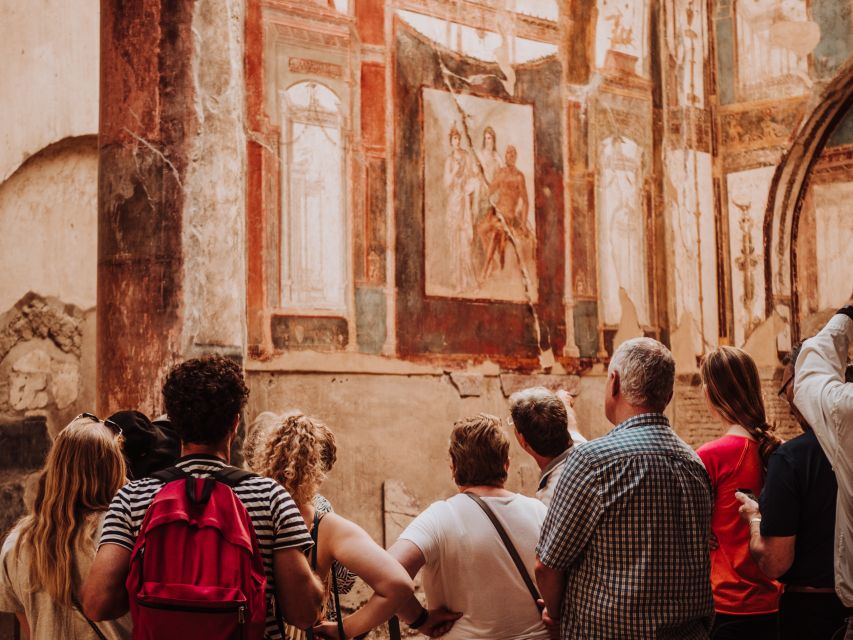 Pompeii: Small-Group Tour of Pompeii and Herculaneum - Small-group pacing: what max 20 people changes