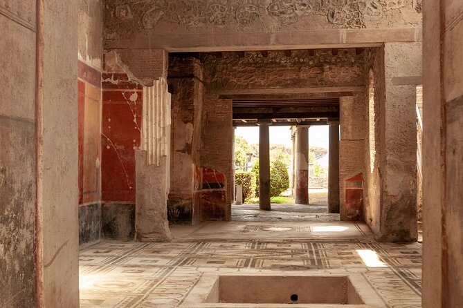 Pompeii Tour & Lunch with Wine Tasting Experience - Pompeii in a Small Group: What Two Hours Really Buys You