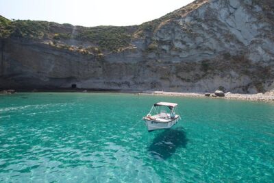 Ponza Island Day Trip from Rome including Lunch - Lunch on Board: Pasta Marinara, Wine, and the Real Break