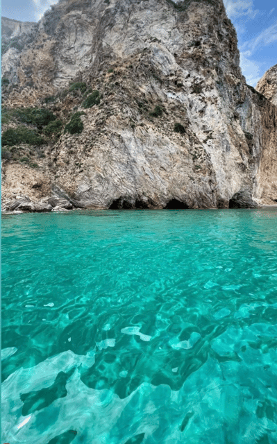 Ponza/Palmarola boat tour with lunch on board - Ponza and Palmarola by boat: why this itinerary works