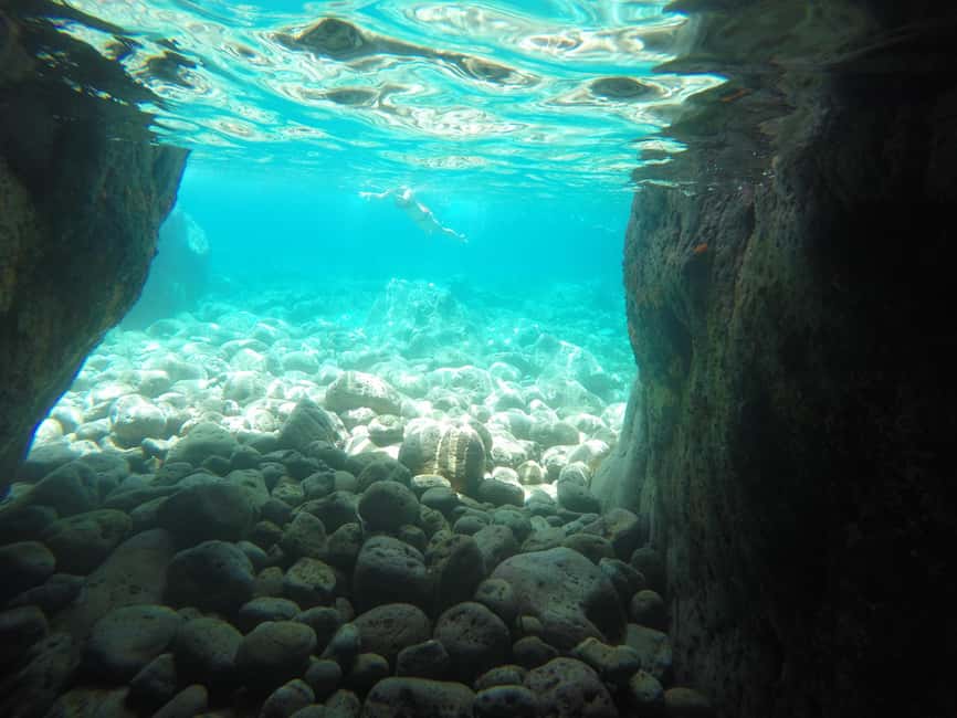 Ponza: Palmarola & Ponza Island Cruise with Swimming & Lunch - The Sea Cave Moment: When the Boat Can Go In