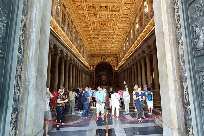 Pope Francis Tomb and Papal Basilicas Tour - San Giovanni in Laterano and the Scala Santa: the papal throne and the Holy Stairs