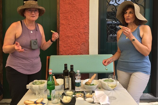 Portofino Boat and Walking Tour with Pesto Cooking & Lunch - Portofino’s Piazzetta and alleys: a guided walk that stays manageable