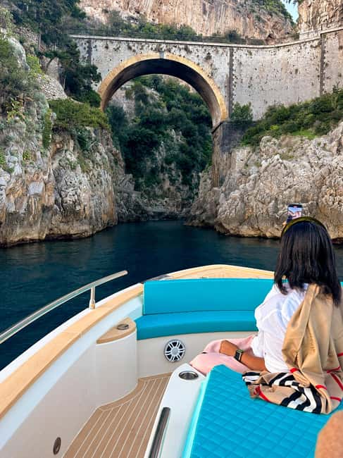 Positano: Shared Sunset Cruise - The Majolica Dome Fishing Village: A Colorful Detour for Photos