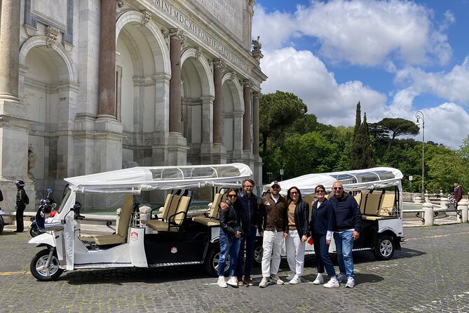 Private: 3 hours ETuk Tour in Rome - Pyramid of Cestius, Pantheon area, and Mouth of Truth vibes