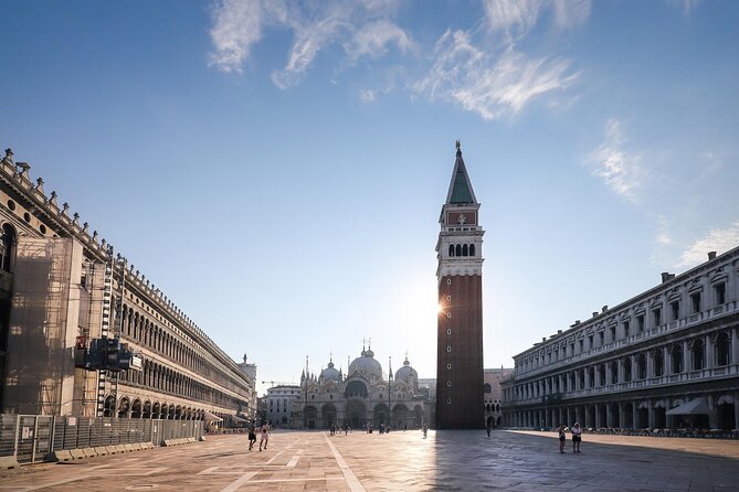 Private Best of Venice Walking Tour with St Mark's Basilica - Calle Paradiso and lesser-known palazzos: where the tour gets fun