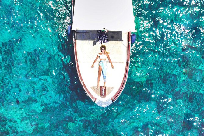 Private Boat Tour of Capri - Blue Grotto in small rowboats: timing and the queue reality