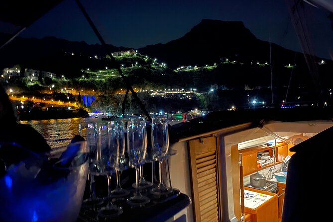 Private boat tour of the Amalfi coast or Capri - Salerno’s waterfront meeting point: easy to find, fast to leave