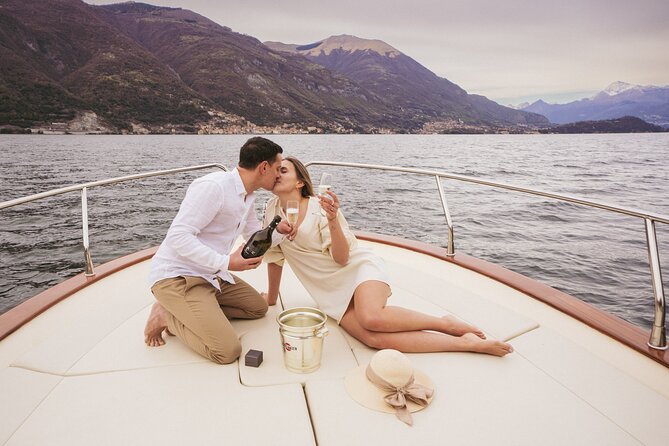 Private Boat Tour on Italian Gozzo on Lake Como - Balbianello Gardens: The One Time It’s Worth Buying a Ticket