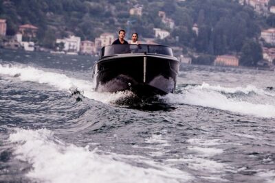 Private Boat Tour on the Lake Como - Meeting at Piazza Matteotti and getting onto the water quickly
