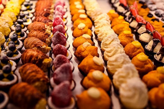 Private Bologna Food & Market Tour with 6 Tastings & Wine - What you actually taste: cheese, pasta, cured meats, balsamic, gelato, and more