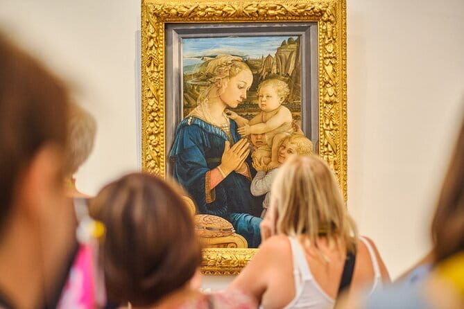 Private day trip to Siena, San Gimignano, Chianti and Pisa, from Florence - Stop 2 in San Gimignano: Thirteen towers, the Duomo area, and Vernaccia-style shopping