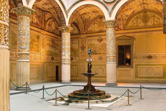 Private Florence Tour: 3-Hour Walking Tour with a Licenced Guide - Piazza della Signoria sculptures and your final walk to Ponte Vecchio