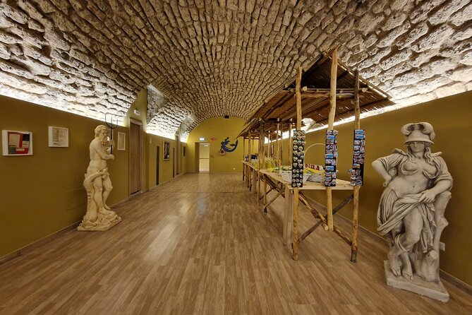 Private Guided Multimedia Exhibition on the History of Sorrento - Your Private Format: What You Gain (and What You Don’t)