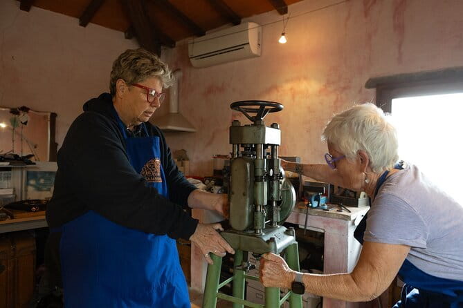 Private jewelry class in Florence, Tuscany, Italy (4 hours) - Private jewelry class in Tuscany: what you do and why it feels different