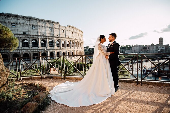 Private Photoshoot in Rome - Medium package: Colosseum, a narrow street, and the Forum finish