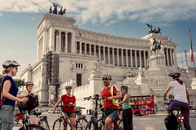 Private Rome City Bike Tour with quality Cannondale EBike - Piazza Navona and the Pantheon: Baroque drama with ancient bones
