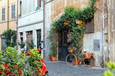 PRIVATE Rome Kickstart Tour With a Local PRIVATE Guide - Starting at Piazza Trilussa: Easy to Find, Easy to Begin