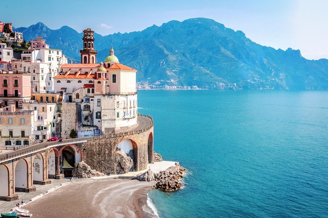 Private Scenic Amalfi Coast & Pompeii Day Tour - Sorrento self-guided hour: views, streets, and quick local flavor